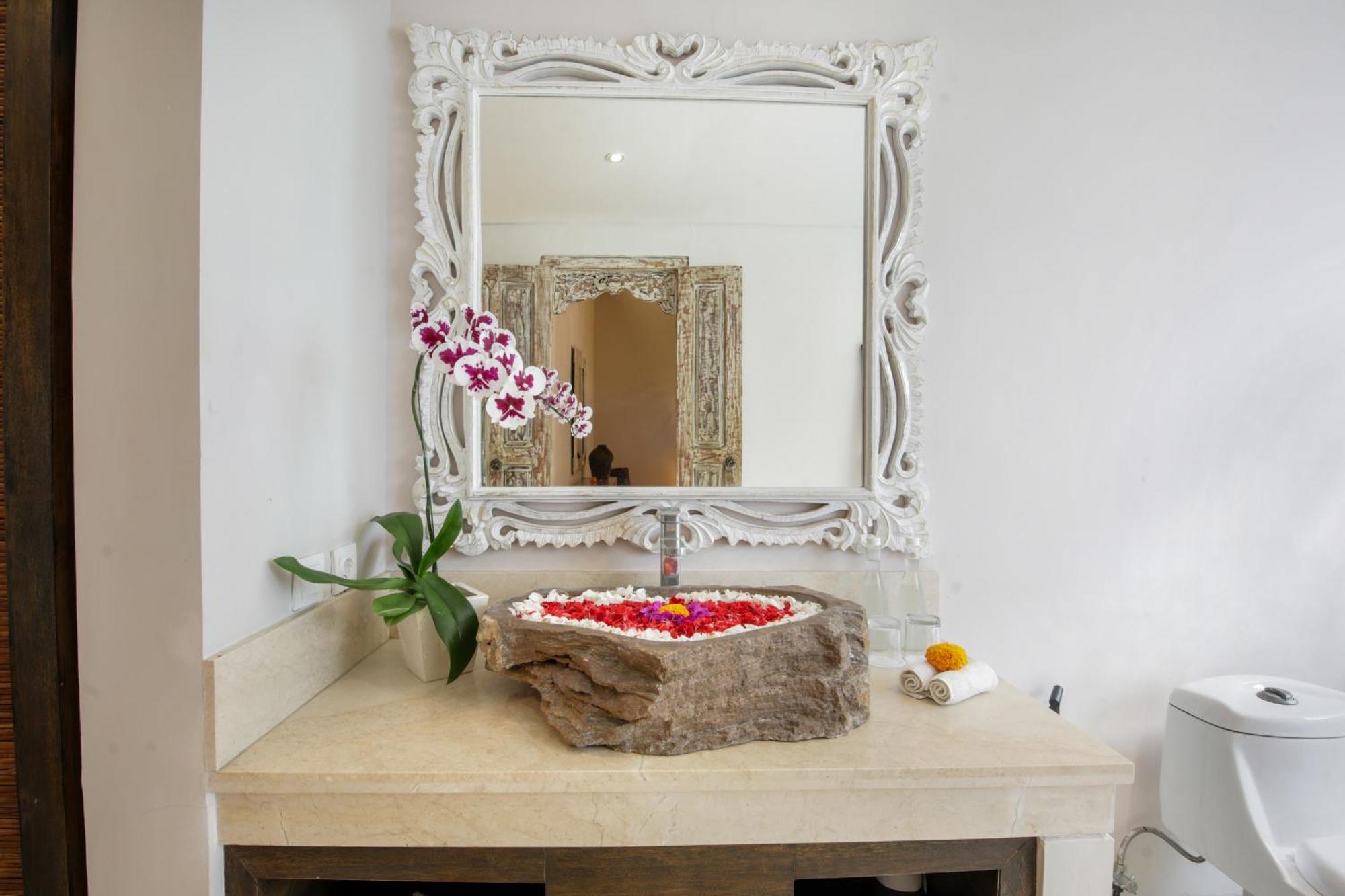 Villa Koala, 2Br Close To W, Potato Head And Shi Shi Seminyak  Luaran gambar